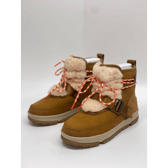 UGG Women's Classic Weather Hiker Boots - Chestnut/Brown 6.5M - Picture 1 of 9